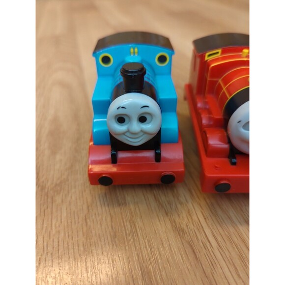 Thomas the Train Pull Back & Go Racers 2004 Thomas James Eyes Move - Picture 7 of 10